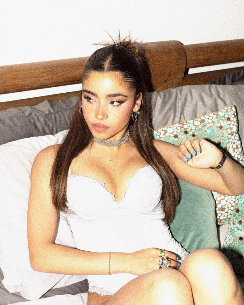 Instagram – Yasmin Barbieri – Nude