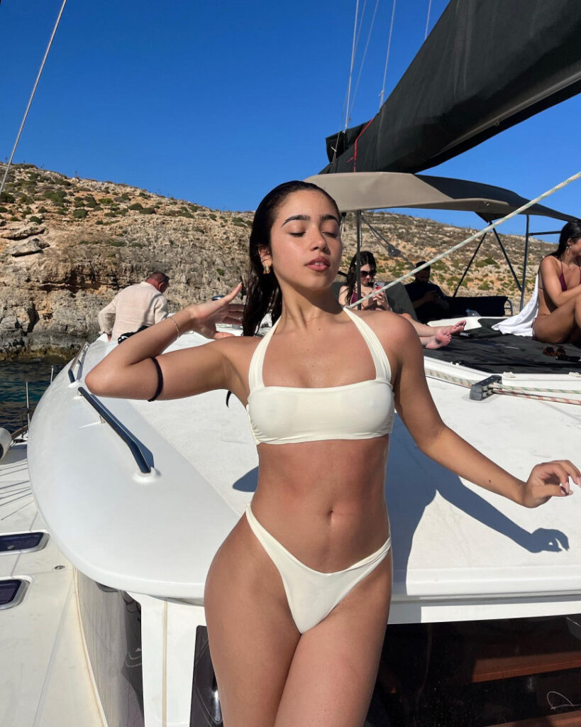 Instagram – Yasmin Barbieri – Nude