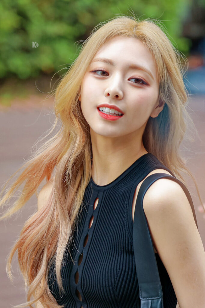 Celeb – Asian – Yuna – ITZY (유나, Shin Yu Na) – Nude