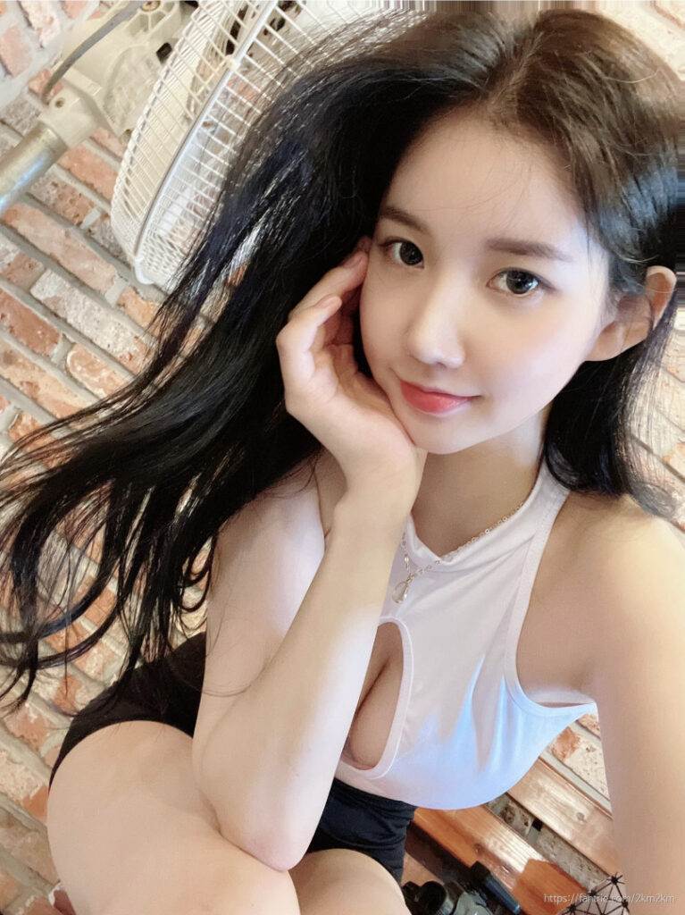 OnlyFans – Fantrie – Asian – Korean – 2km_2km DJ miu korean – Nude