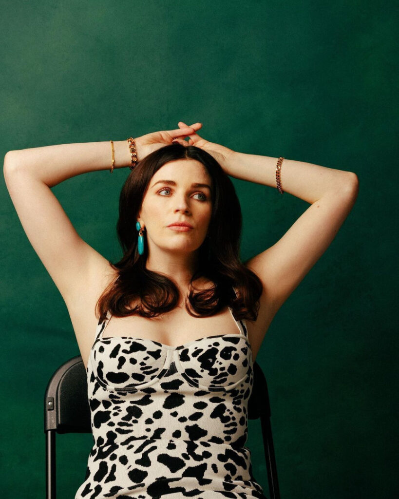 Celeb – Aisling Bea – Nude