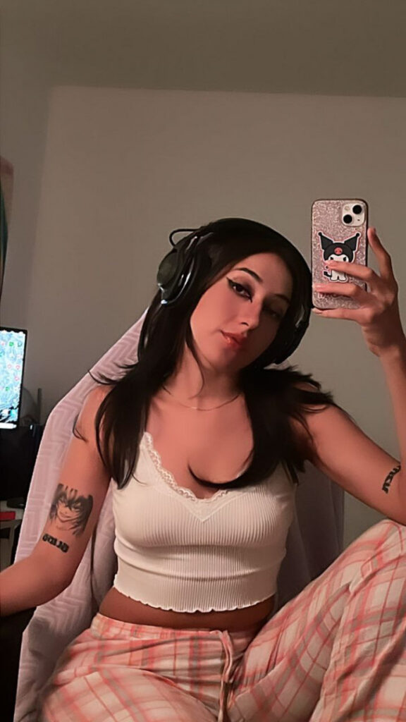 Twitch – Latina – Alejandra Zamudio – Guccihabb – Nude