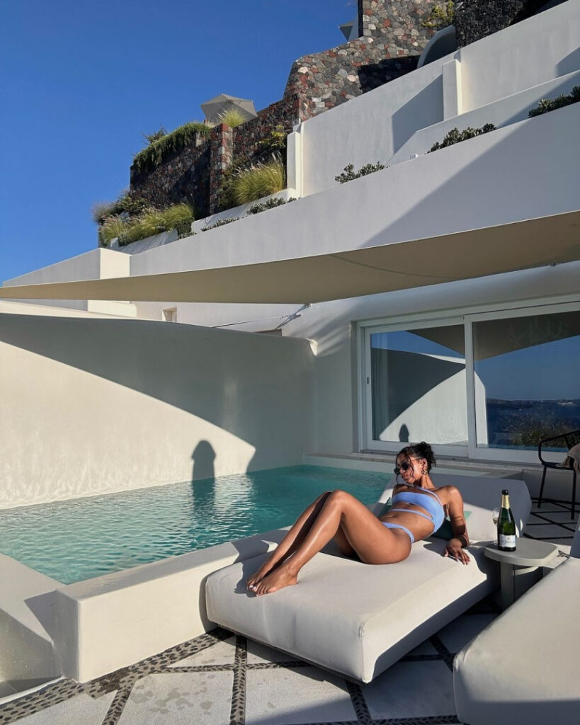 Instagram – Ebony – Ally Rossel – Nude