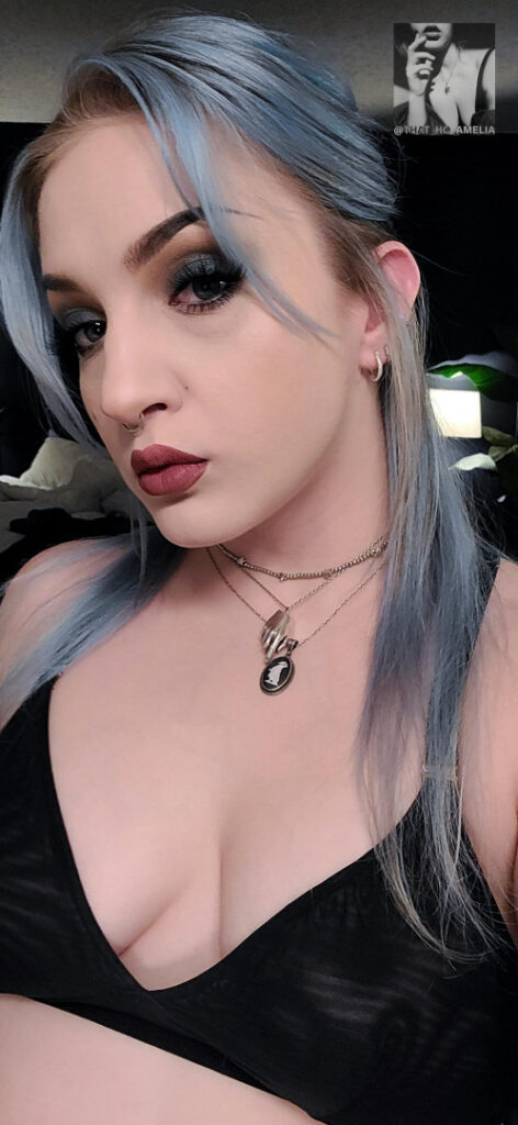 Twitch – OnlyFans – Amalia / that_ho_amelia / that_artist_amelia – Nude