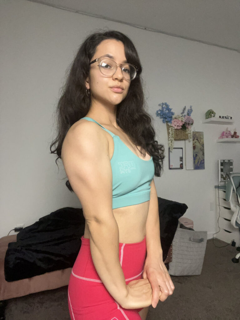 OnlyFans – Amber – @_bi_bitch – Cherry – @cherryblosmgirl – Nude