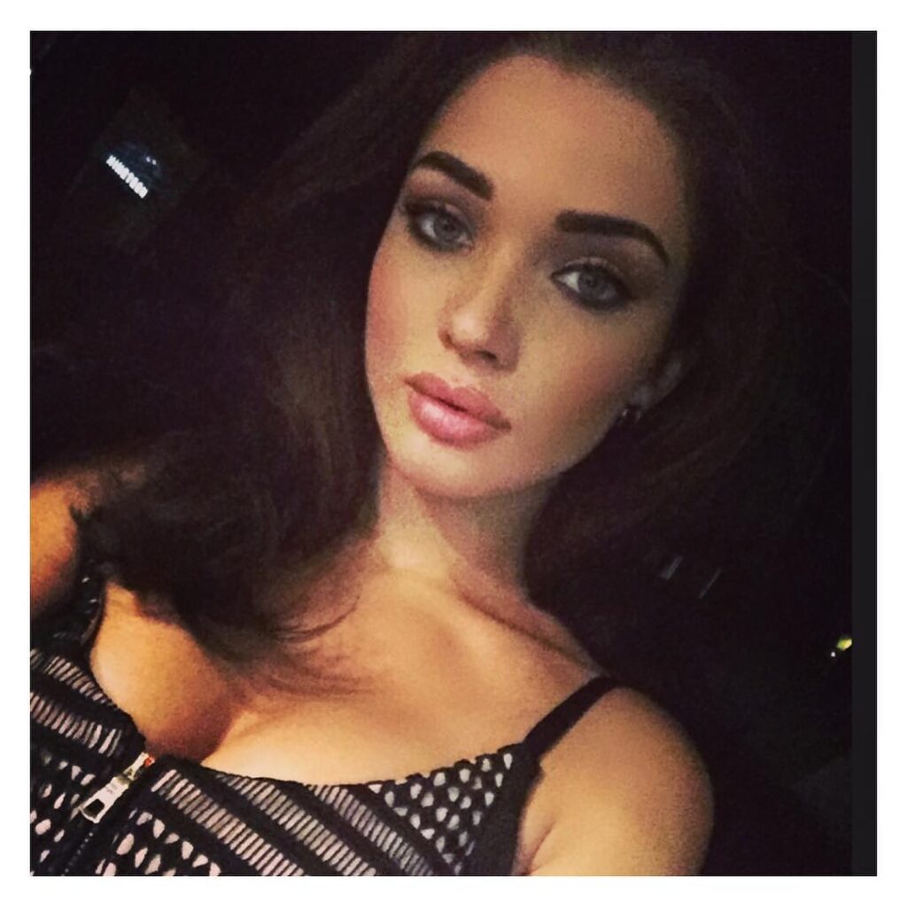 Celeb – Amy Jackson (UK) – Nude