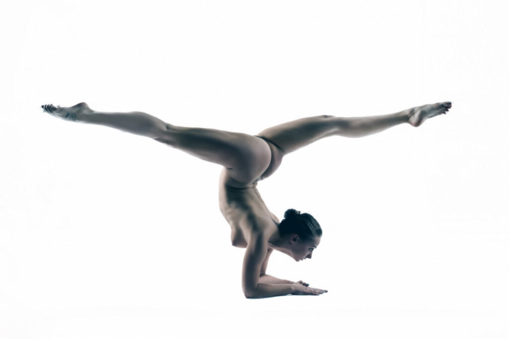 Youtube – Anastasia Zavistovskaya Stretch Me – Nude Leaks