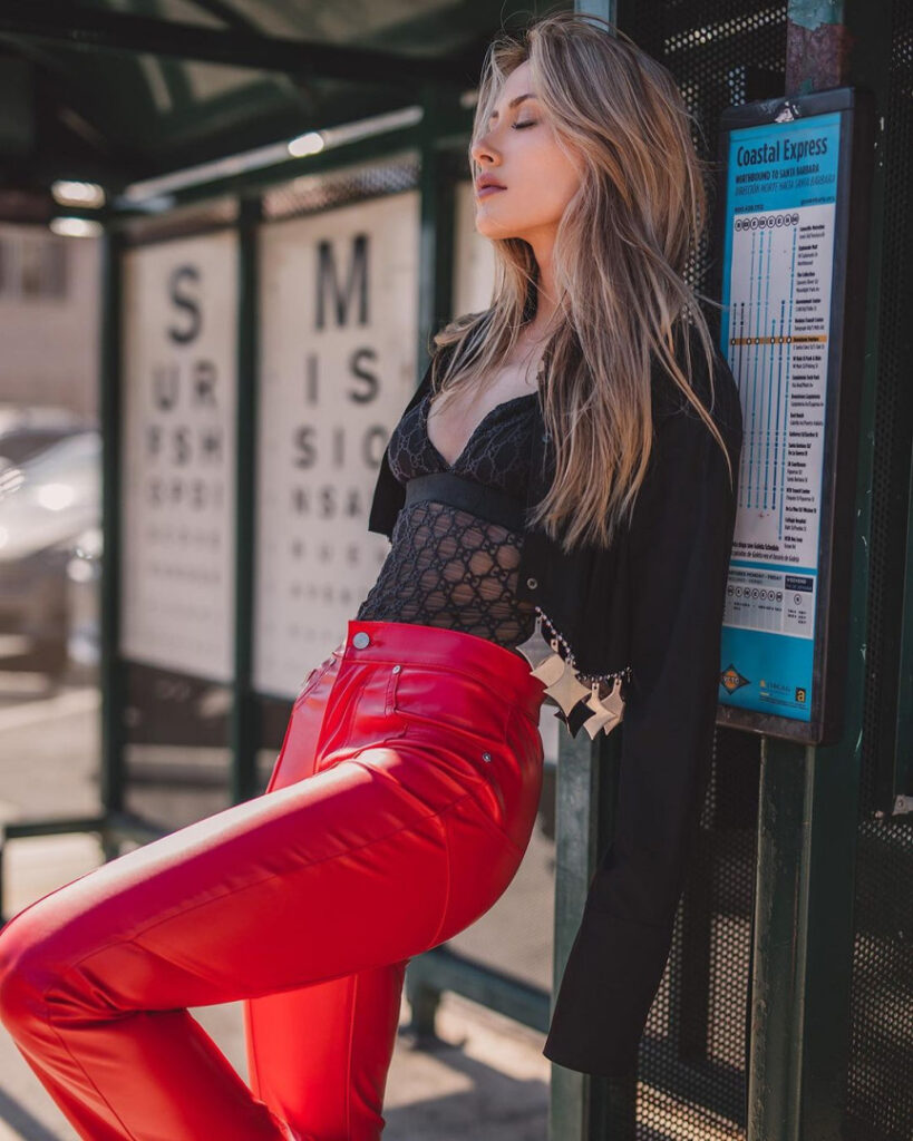 Celeb – Petite – Angela halili – Nude