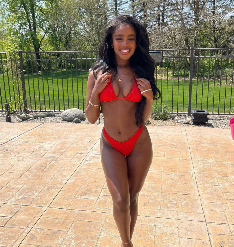 TikTok – Instagram – annarennsworld, anna renn – Nude Leaks