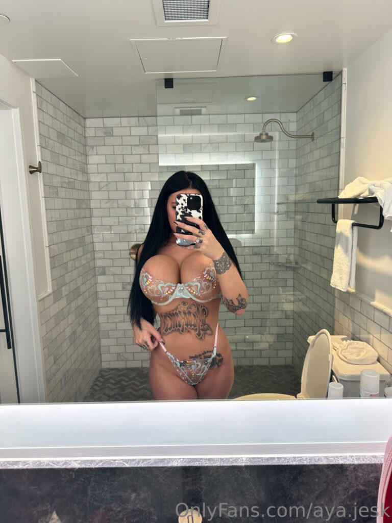 OnlyFans – Annie Precourt aka aya.jesk aka Coccinelle – Nude