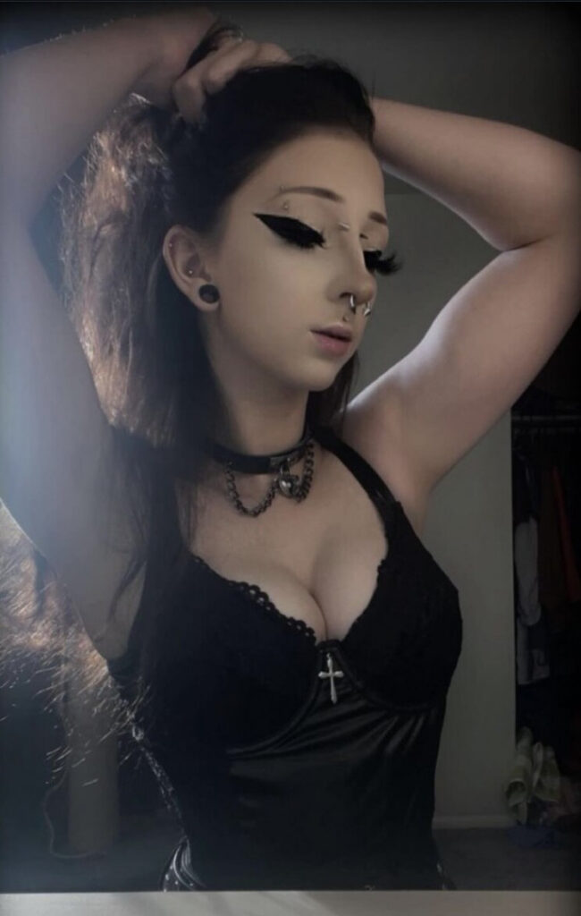 TikTok – Cosplay – annika_hermonat – Nude