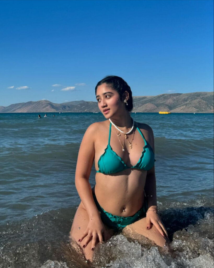 Instagram – Indian – Petite – Anupa Adhikari – Nude