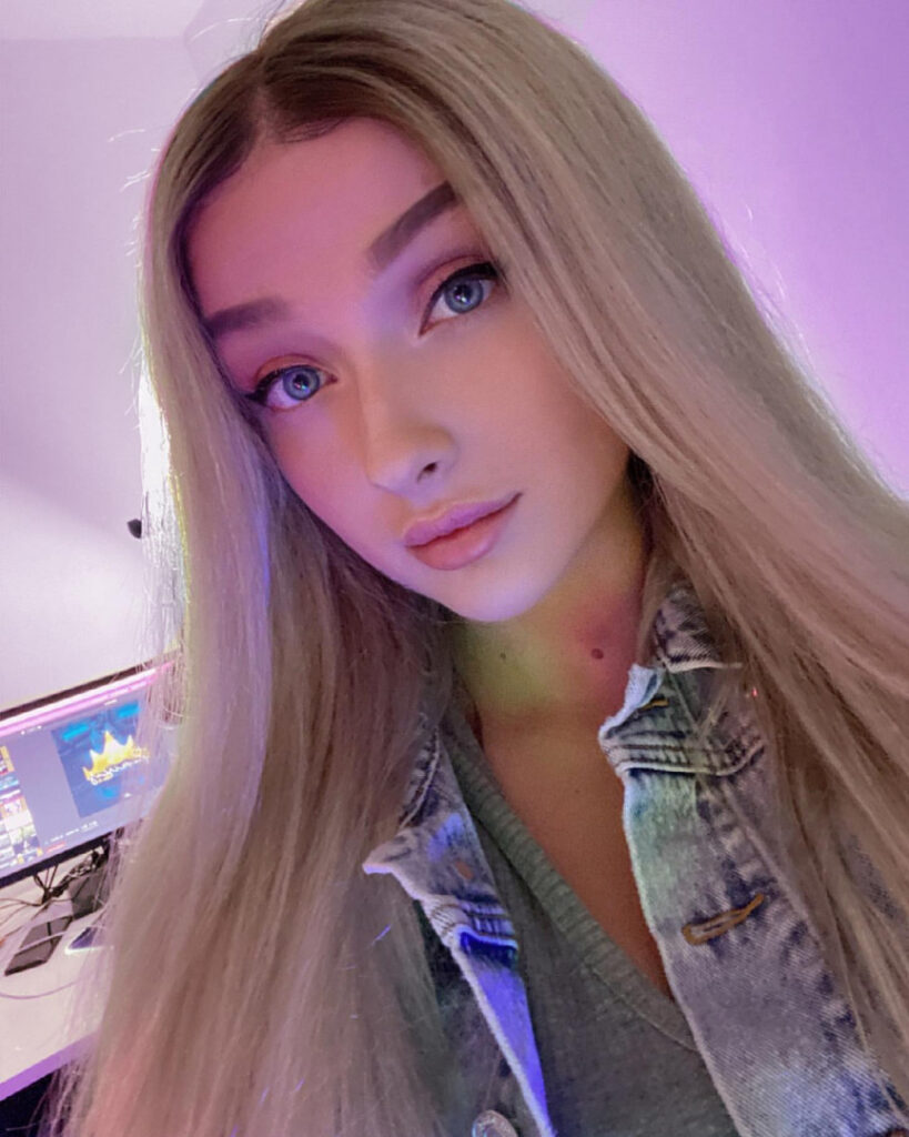 Twitch – TikTok – aryssa614 – Nude Leaks