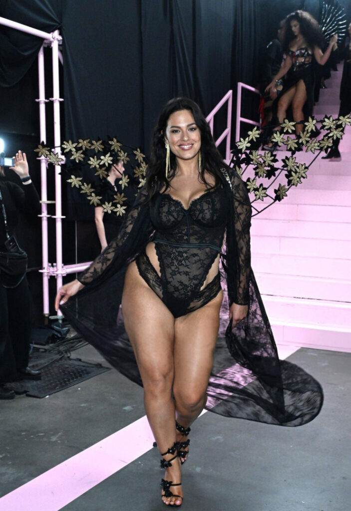 Celeb – Ashley Graham – Nude