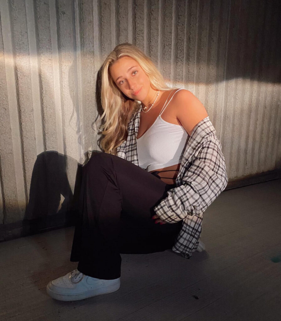 Instagram – Ashley Ladner ashleyyladner – Nude