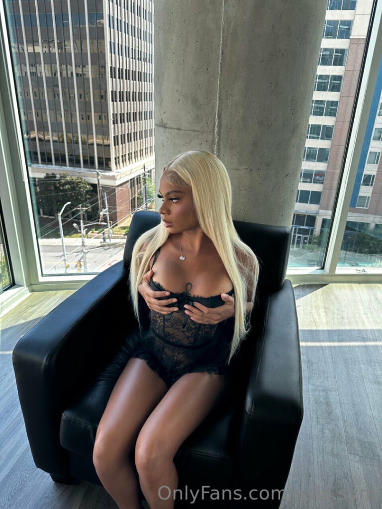 Asia.sym/ Asiasym/ Asia Pitts – Nude