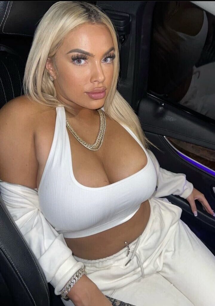 Instagram – Athenarainn – Nude