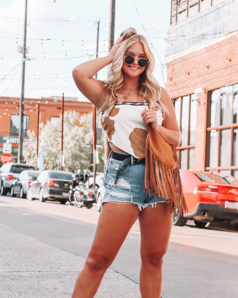 Instagram – Autumn Krisher autumnkrisher – Nude