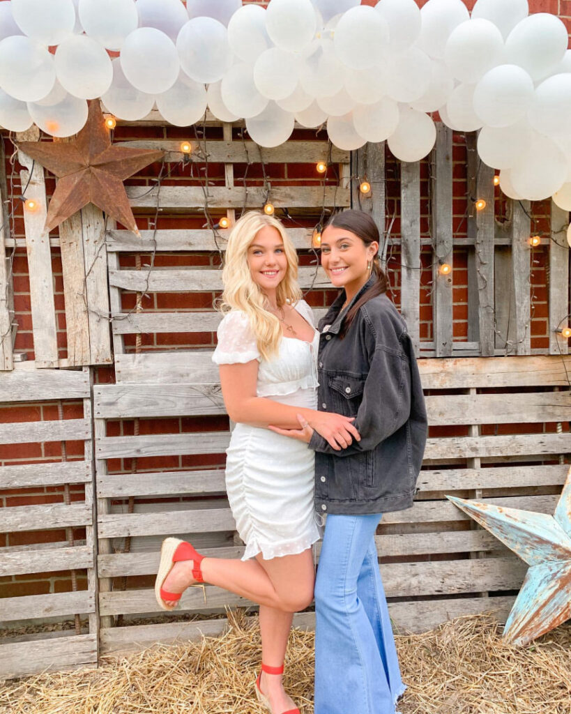 Instagram – Autumn Krisher autumnkrisher – Nude