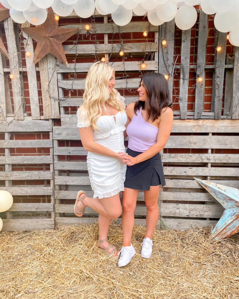 Instagram – Autumn Krisher autumnkrisher – Nude