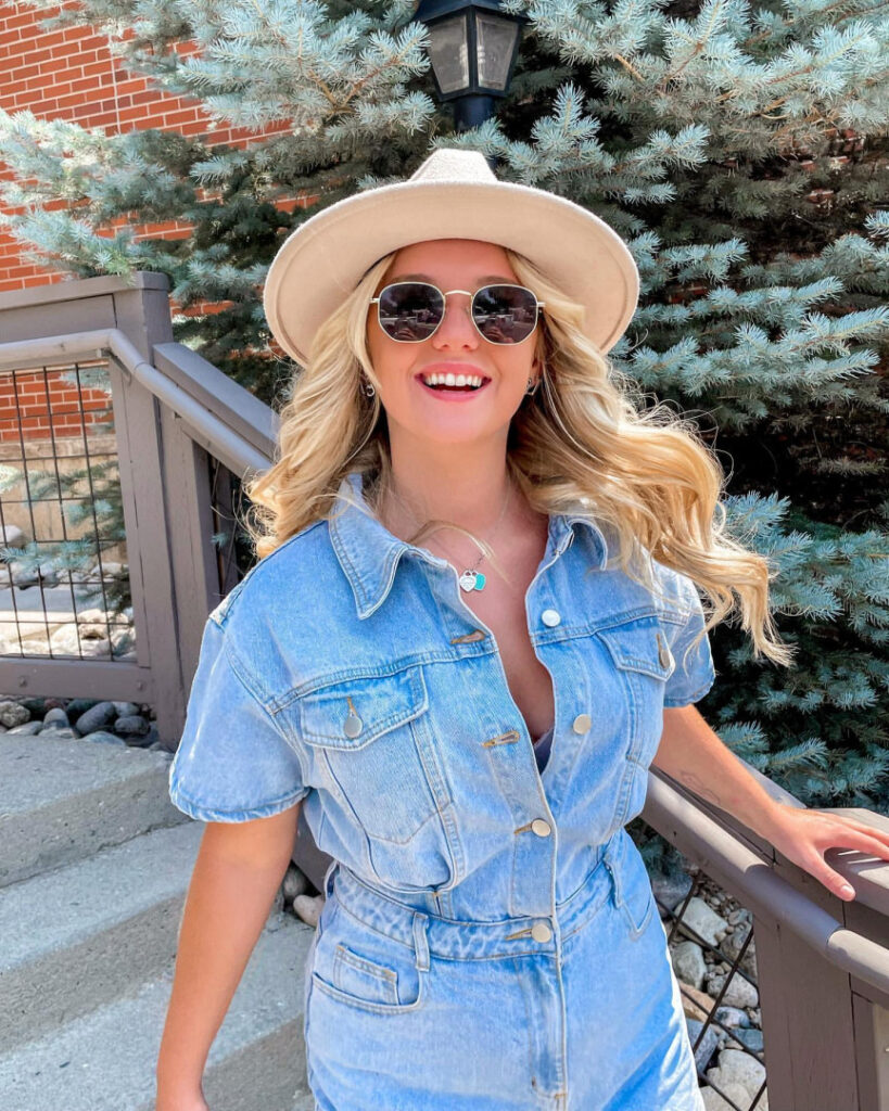 Instagram – Autumn Krisher autumnkrisher – Nude