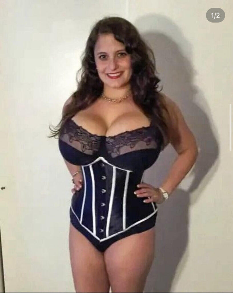 Instagram – Avery Millah – Nude