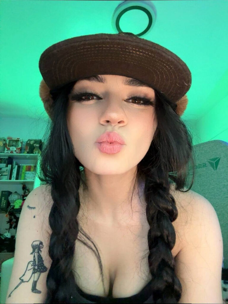 Patreon – Twitch – Avivasofia Oxythoughtin misopacketbae – Nude