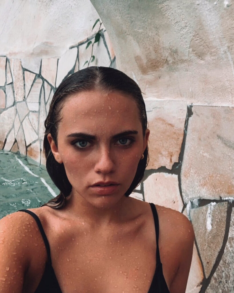 TikTok – Petite – Teen – Axelle Maga – Nude