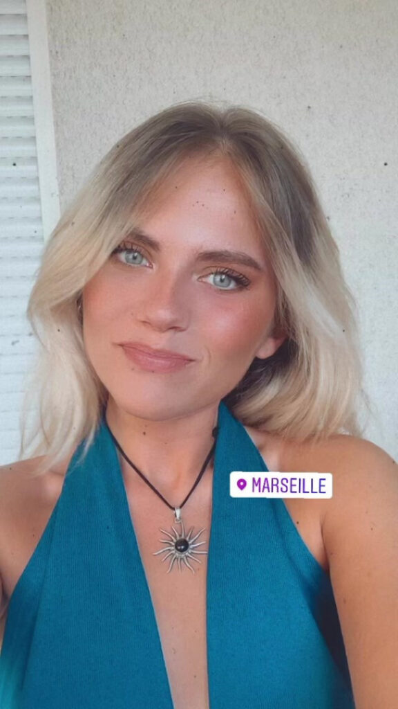 TikTok – Petite – Teen – Axelle Maga – Nude