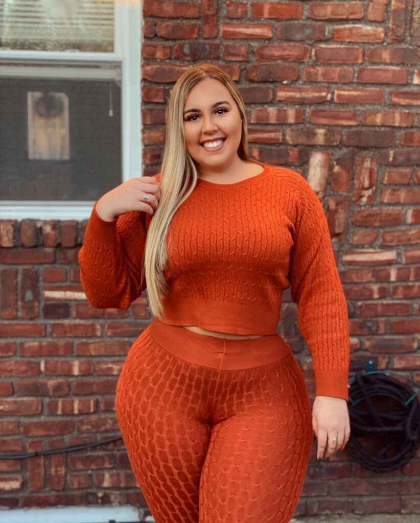 Instagram – T H I C C – Babyv.b – Nude