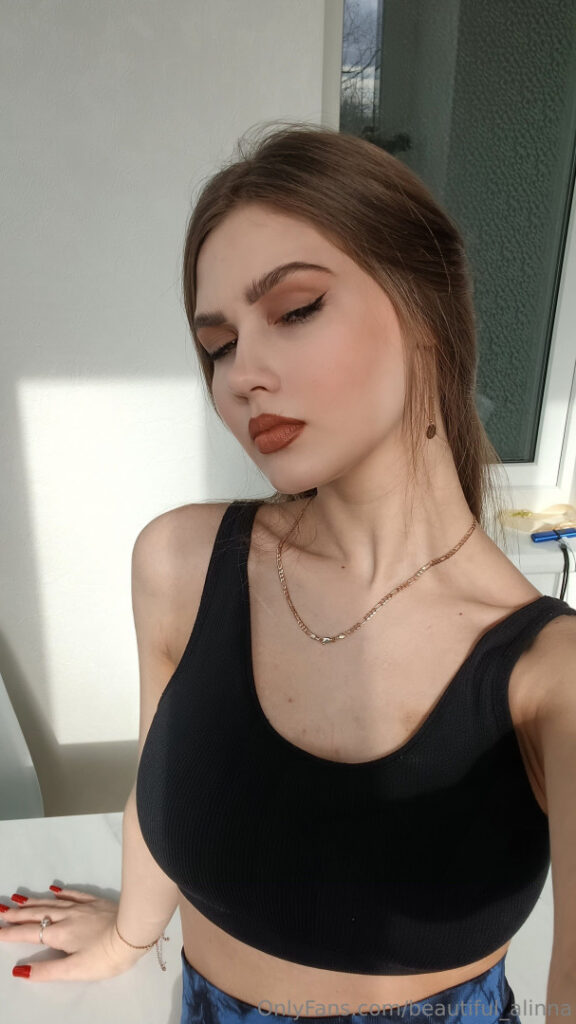 OnlyFans – Beautiful_alinna, Lightning_girl2, Harperrr – Nude