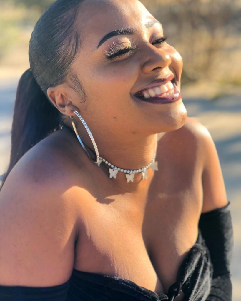 Instagram – T H I C C – Ebony – Bella Batista – Nude