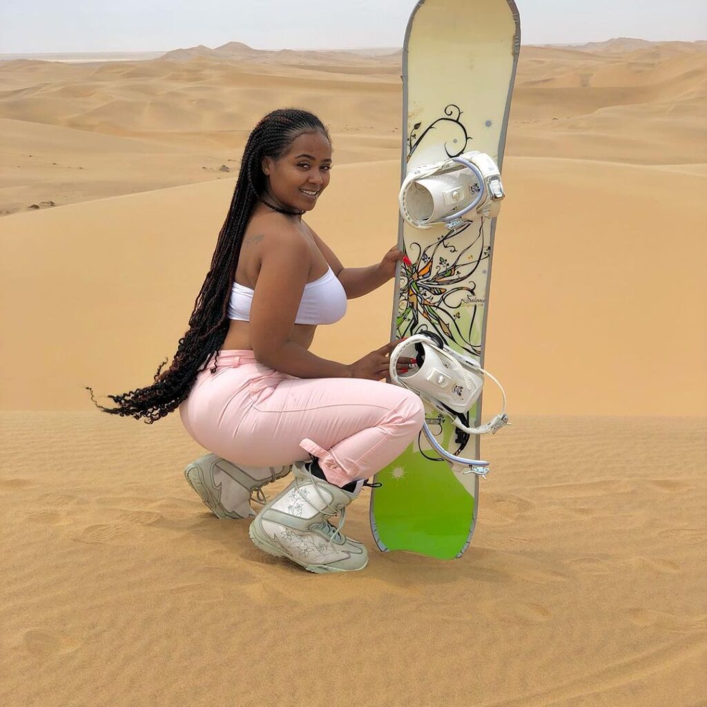 Instagram – T H I C C – Ebony – Bella Batista – Nude