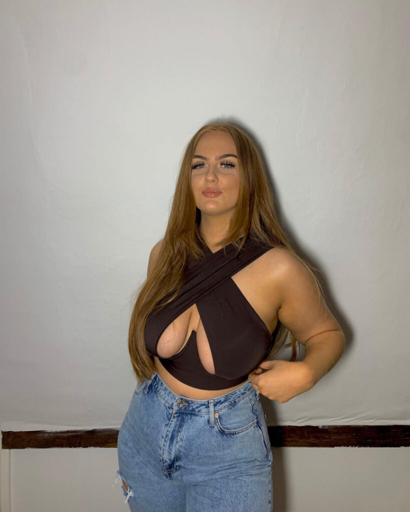 OnlyFans – Instagram – T H I C C – Bethany Bolton | Beth_Boltonx – Nude