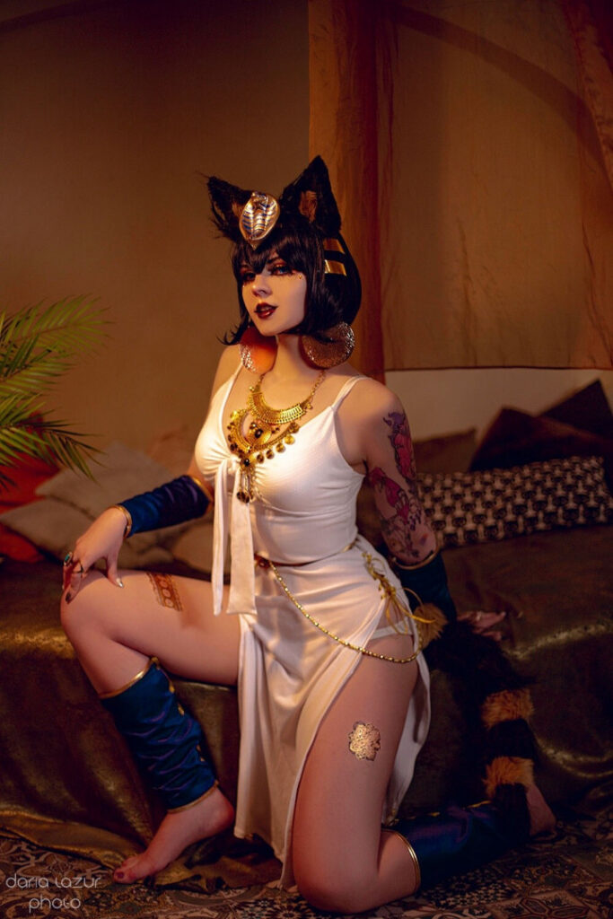 Instagram – Cosplay – Bizarre Deer – Nude