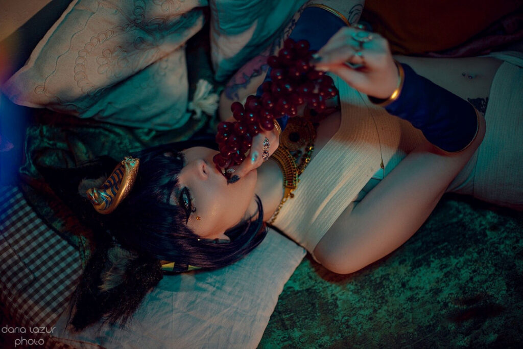 Instagram – Cosplay – Bizarre Deer – Nude