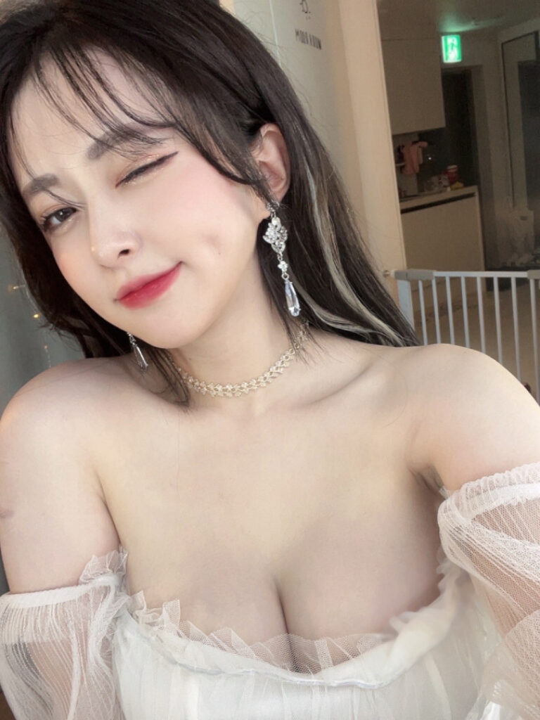afreecaᵀⱽ – Asian – Korean – BJ김빵귤 ( flower1023 ) – Nude