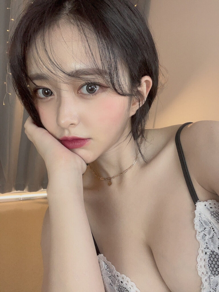 afreecaᵀⱽ – Asian – Korean – BJ김빵귤 ( flower1023 ) – Nude