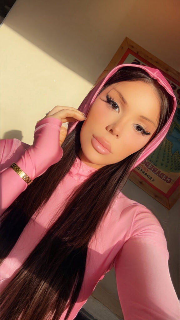 Trans – Instagram – Blaire White – Nude