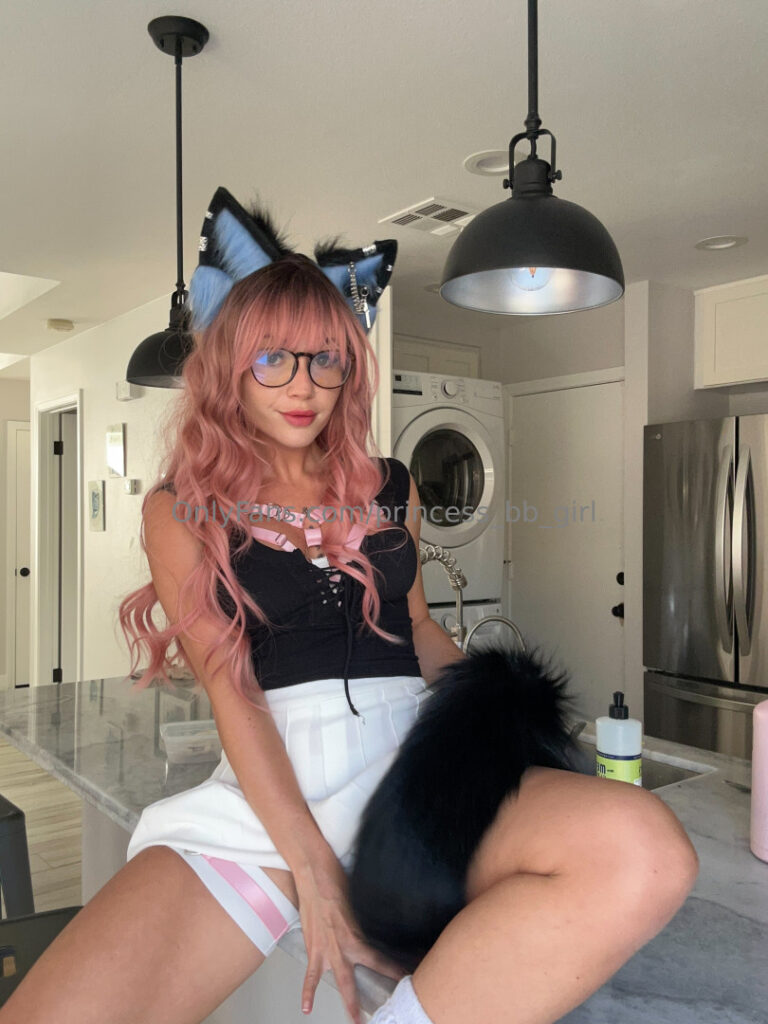 OnlyFans – TikTok – BlondeMauiGirl – Nude