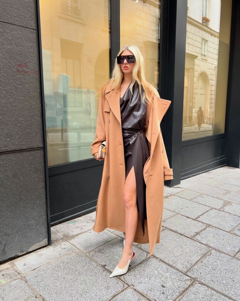 Celeb – Blu DeTiger – Nude