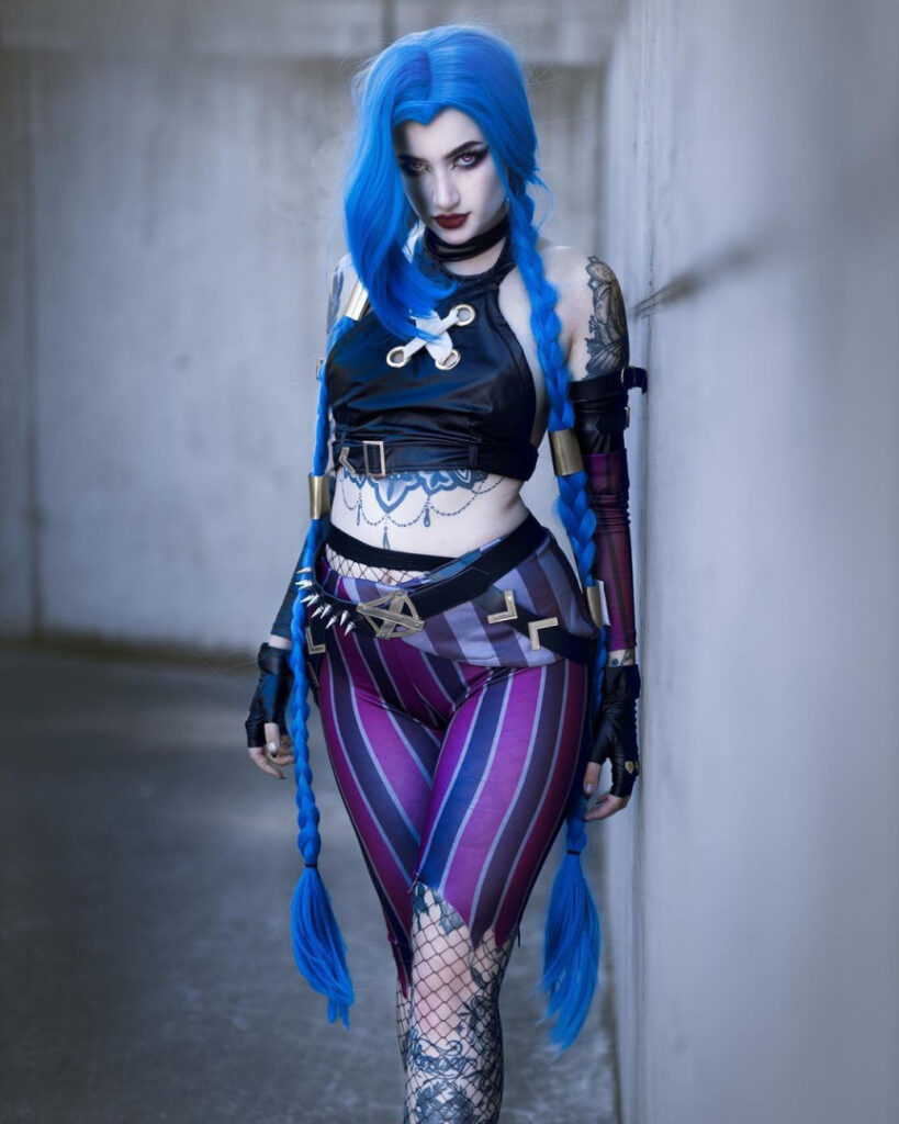 Instagram – BlueAstrid – Nude