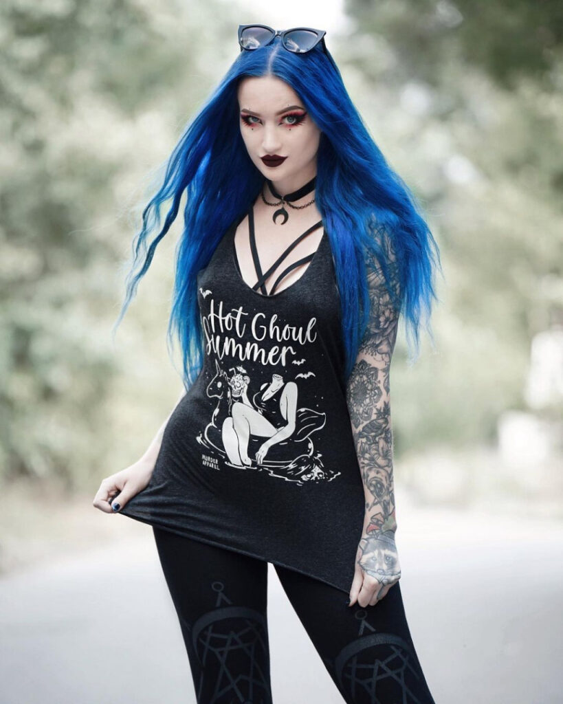 Instagram – BlueAstrid – Nude