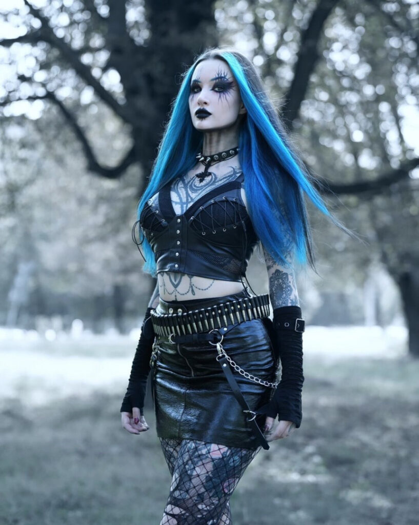 Instagram – BlueAstrid – Nude