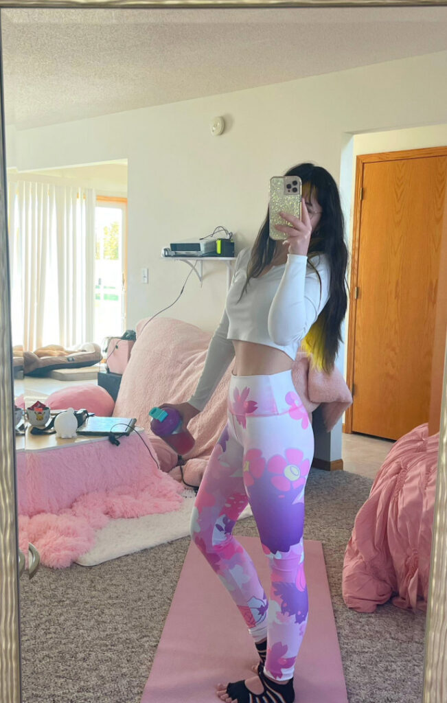 TikTok – Bootz – Nude