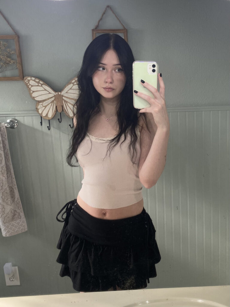 OnlyFans – Petite – Teen – brattyydeath / brattydeath / cherry_grl – Nude