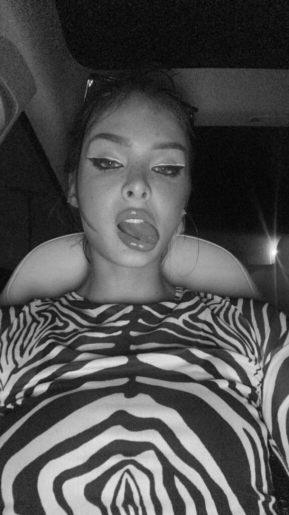 Celeb – Brighton Sharbino – Nude