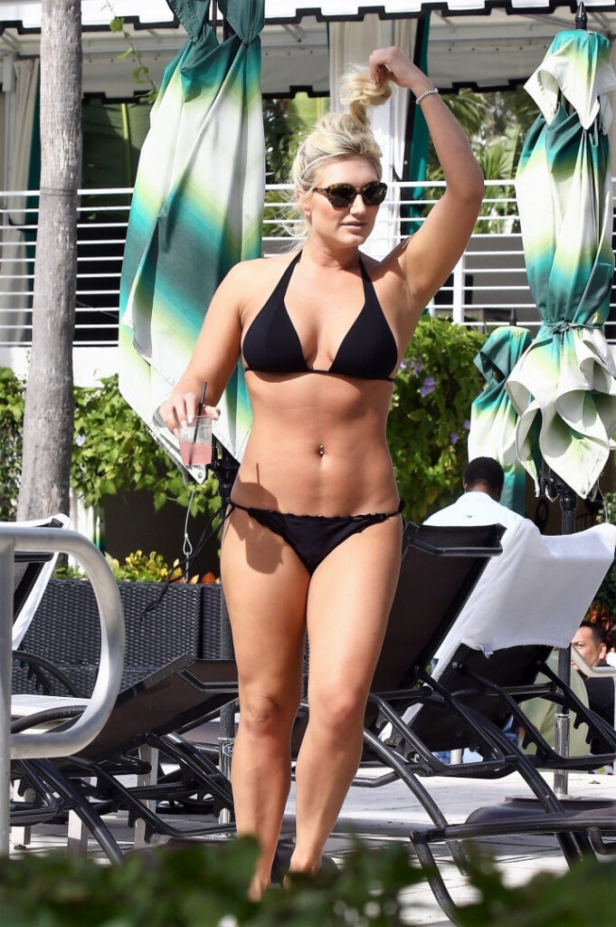 Celeb – Brooke Hogan – Nude