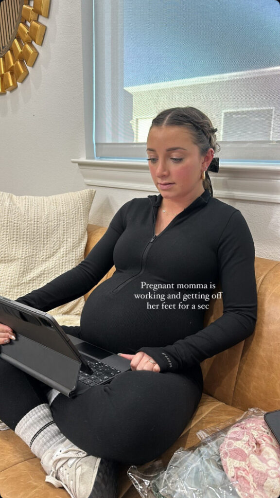 Youtube – Brooklyn and Bailey – Nude