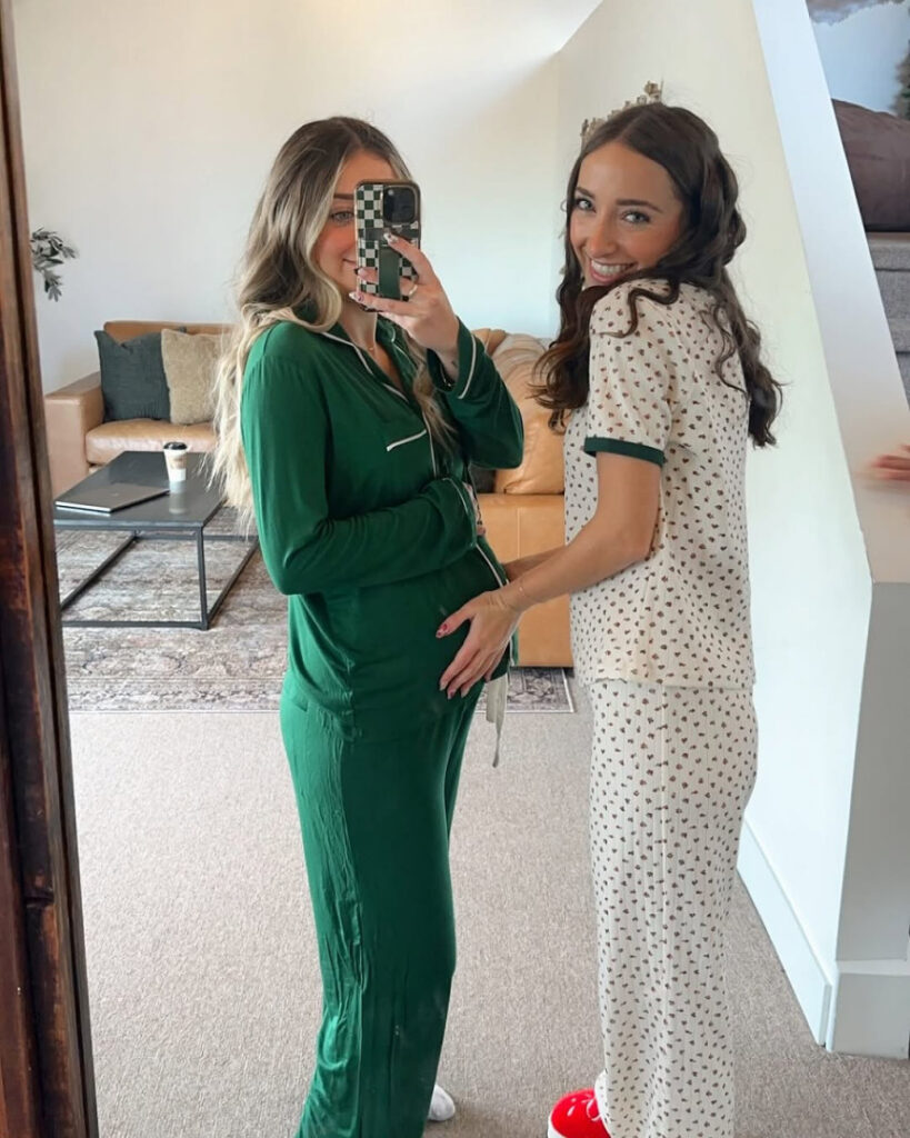 Youtube – Brooklyn and Bailey – Nude